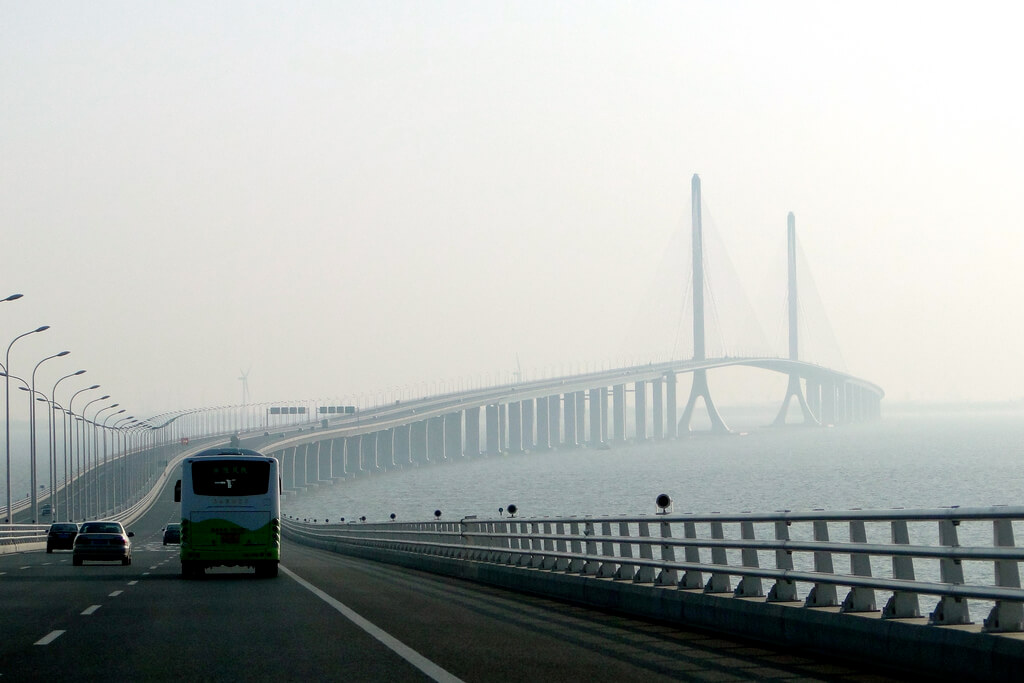 ônibus em ponte