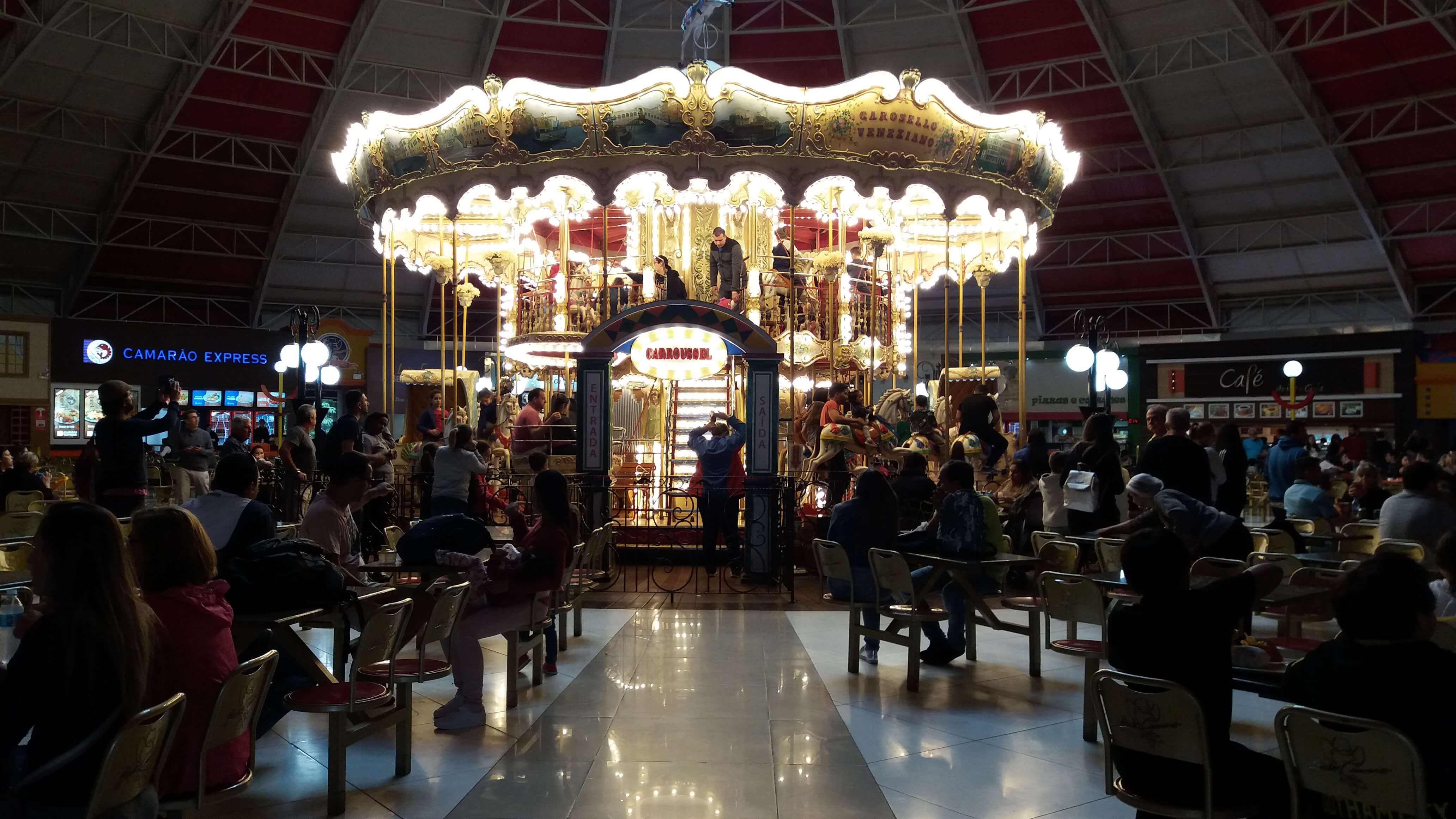 praça de alimentação parque beto carrero