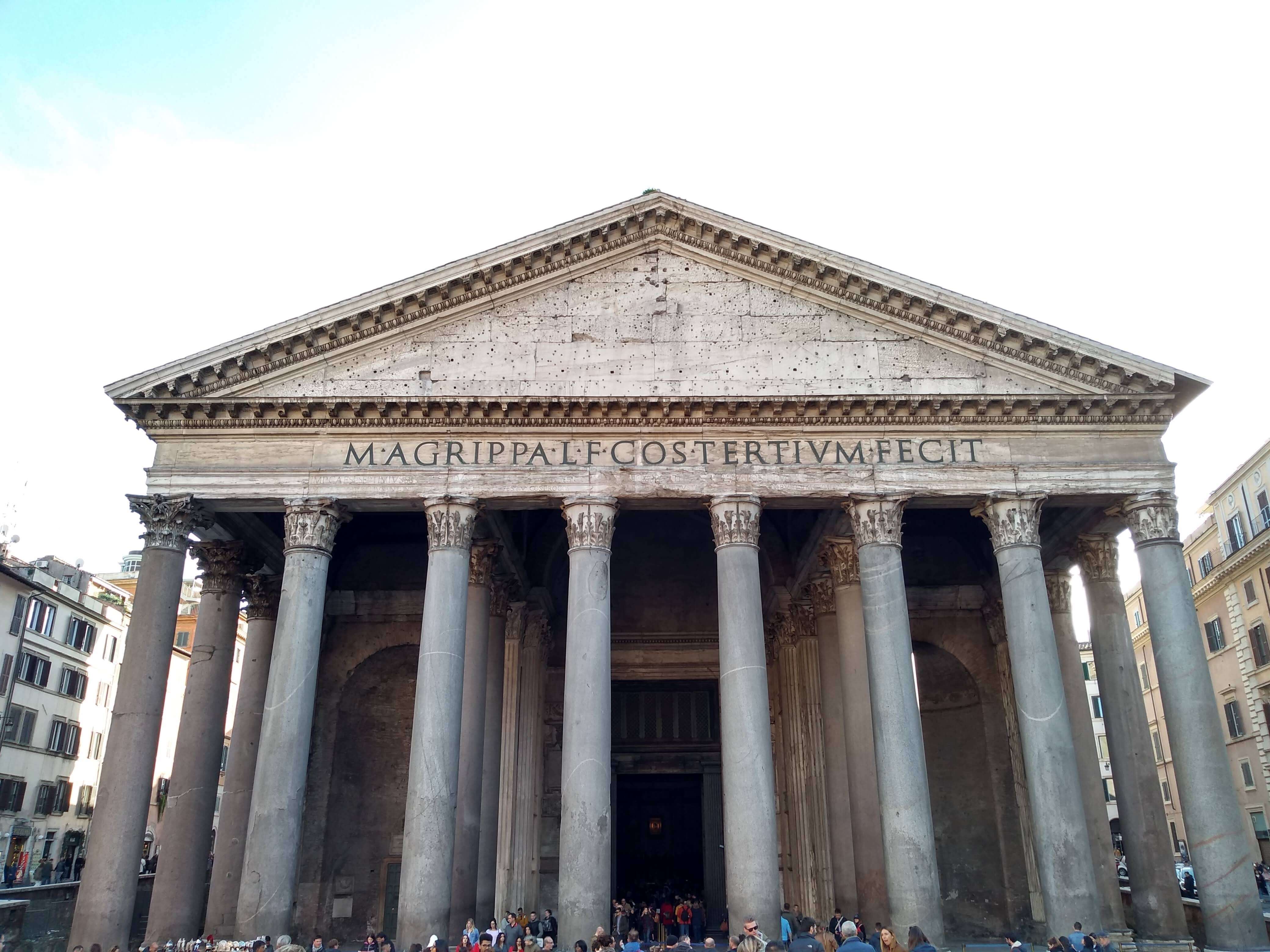Panteao em um dia em Roma