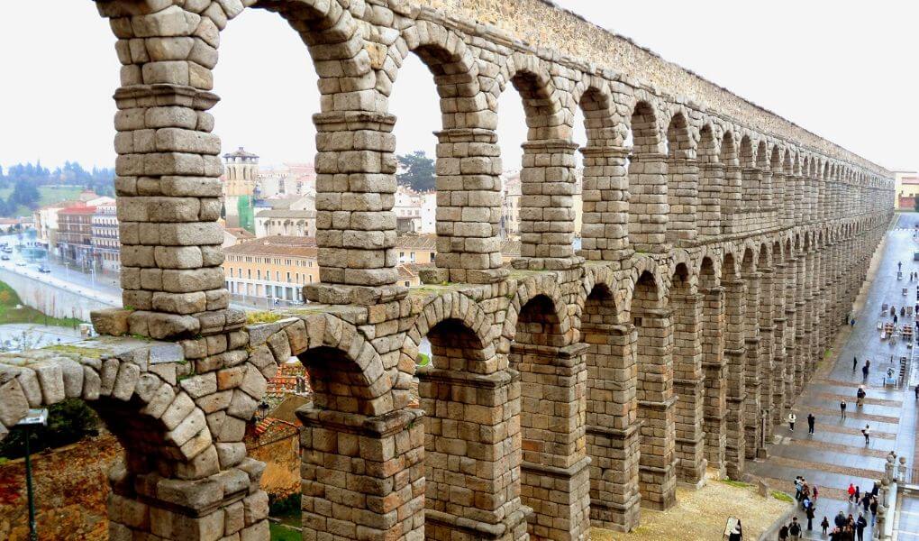 bate e volta para Toledo