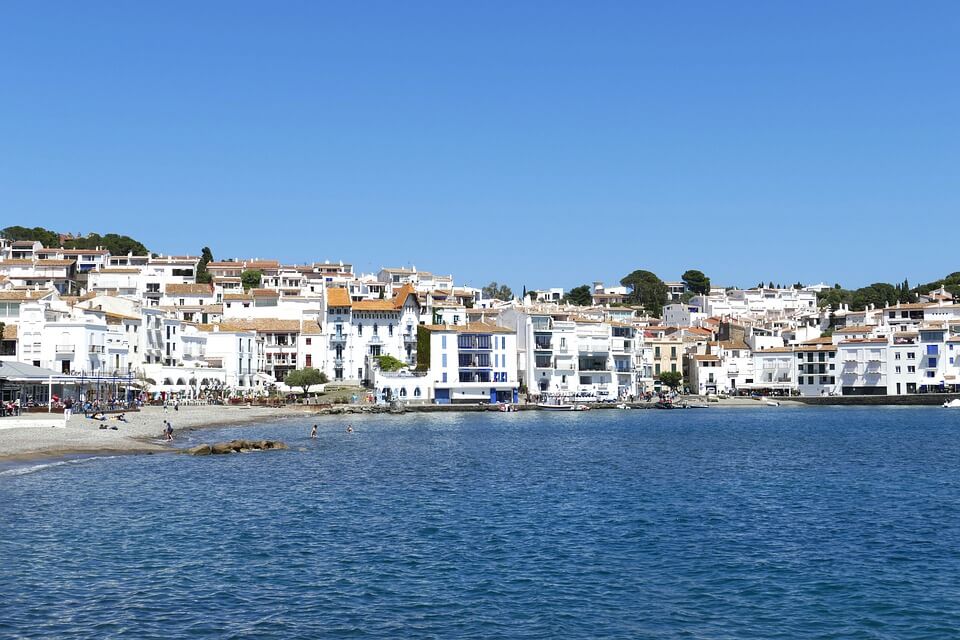 Cadaqués - Praia perto de Barcelona
