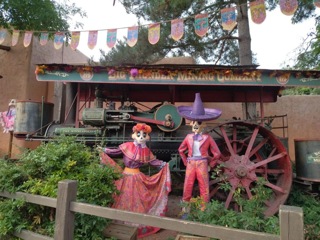 disneyland park personagens