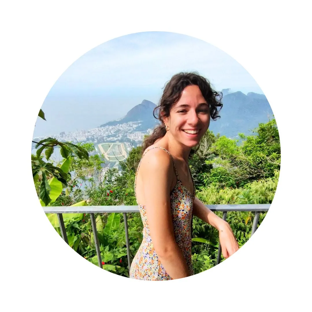 Oi, aqui é a Carolina